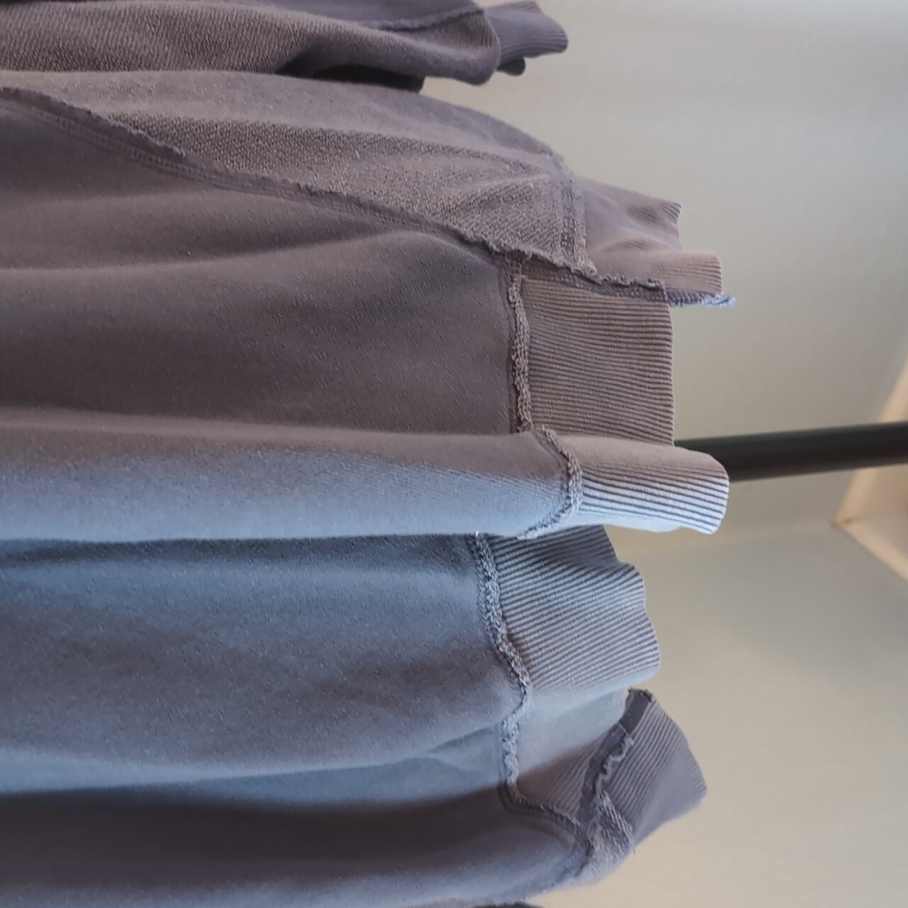 Aerie Everyday V Neck Dusty Blue color - XS- M - Picture 3 of 5